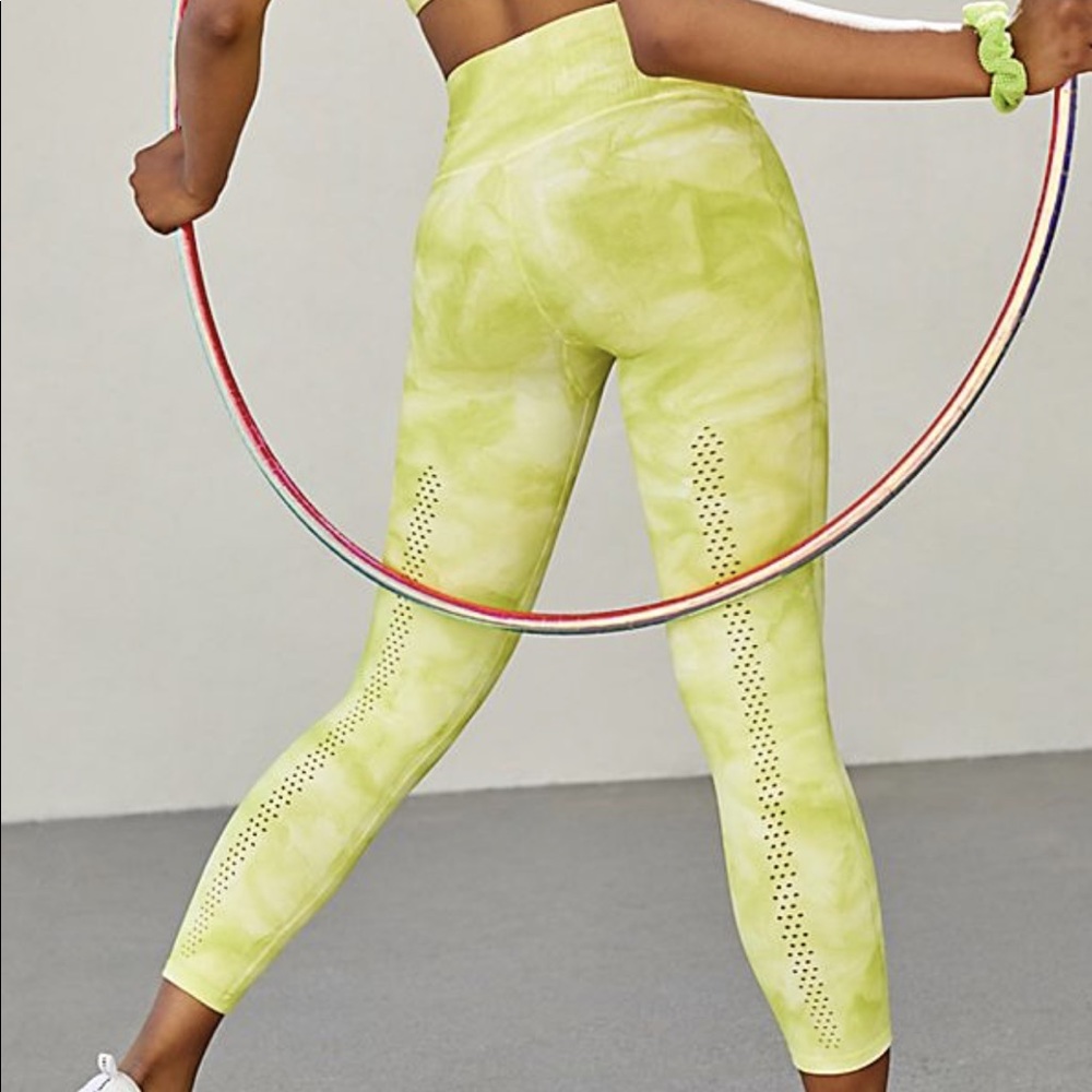 FP Movement Good Karma Tie Dye Leggings NWOT - Picture 2 of 8